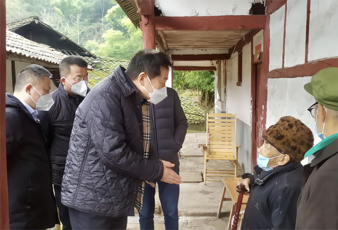 四川省尊龙凯时集团党委书记、董事长任丁率队赴嘉陵区开展帮扶工作